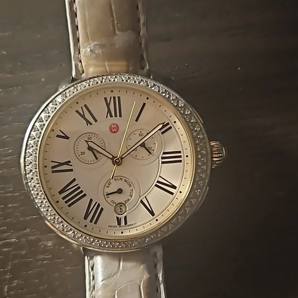 Watch - Picture 2 of 5